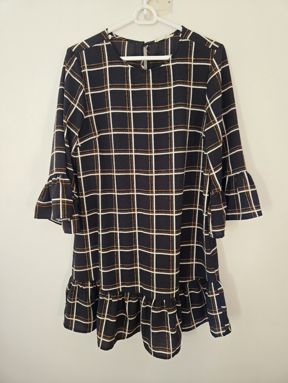 Le Lis Plaid 3/4 Flounce Sleeve Plaid Dress